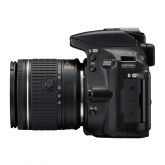 Nikon D5600 - levá strana fotoaparátu